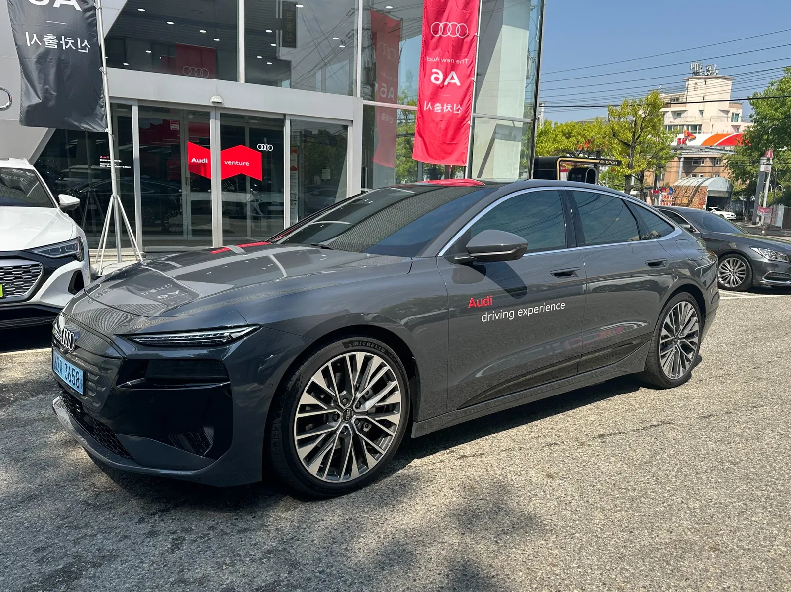 Audi A6 e-tron Performance Advanced 2025 — photo 1 sur 26
