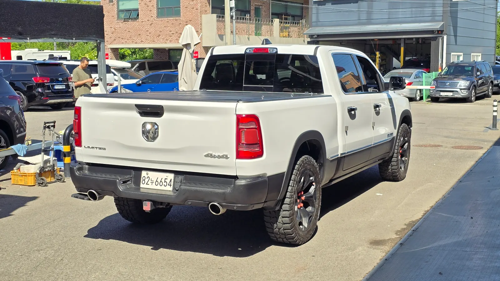 Dodge RAM Pickup 5.7 2019 — photo 1 sur 37