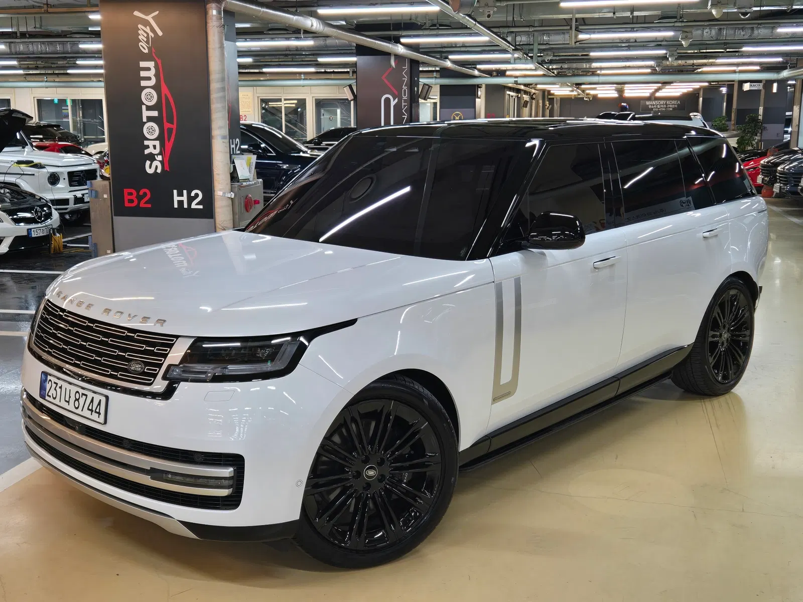 Land Rover Range Rover 5e génération P530 AB LWB 2023 — photo 1 sur 26