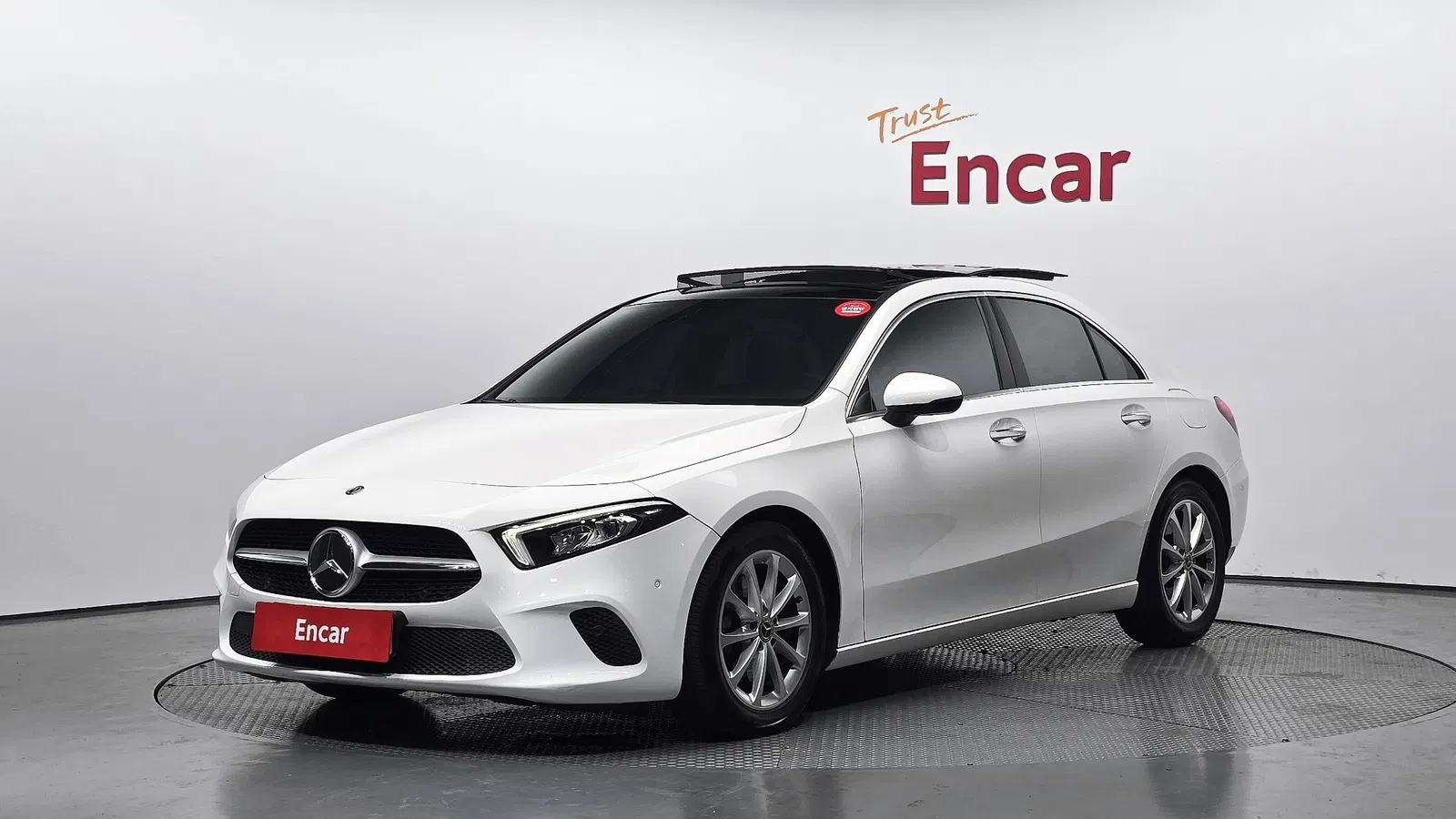 Mercedes-Benz Classe A A220 Berline (W177) 2020 — photo 1 sur 36