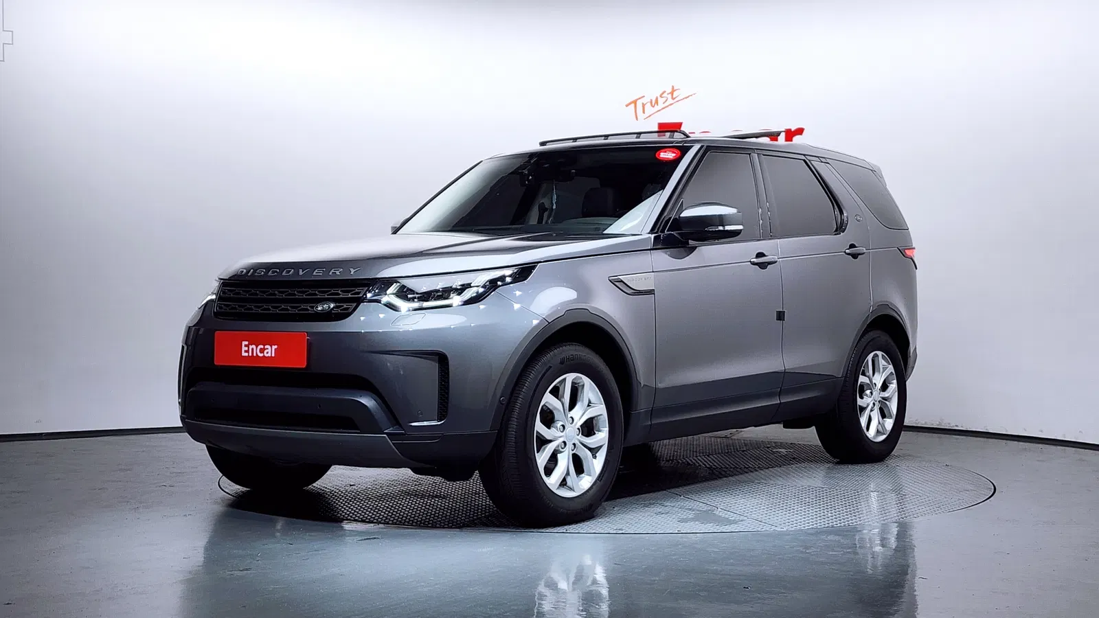 Land Rover Discovery 5 2.0 SD4 SE 2019 — photo 1 sur 20