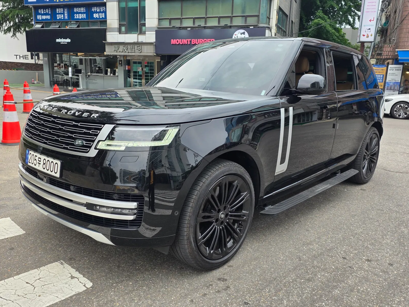 Land Rover Range Rover 5e génération P530 AB LWB 2024 — photo 1 sur 26
