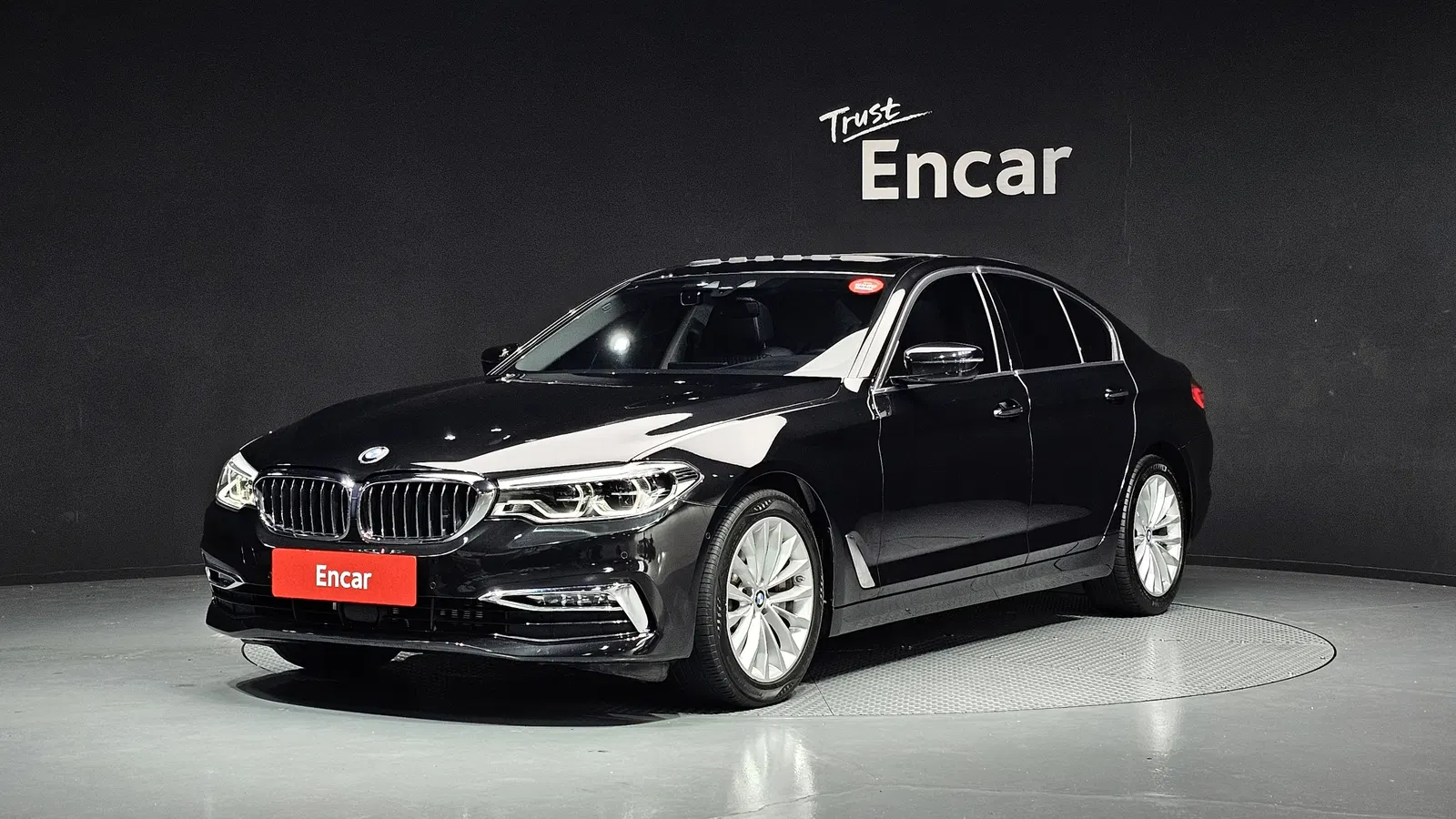 BMW Série 5 (G30) 530i xDrive Luxury Plus 2018 — photo 1 sur 20