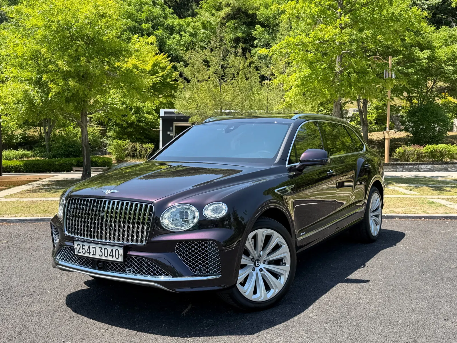Bentley Bentayga 4.0 V8 EWB First Edition 2024 — photo 1 sur 25