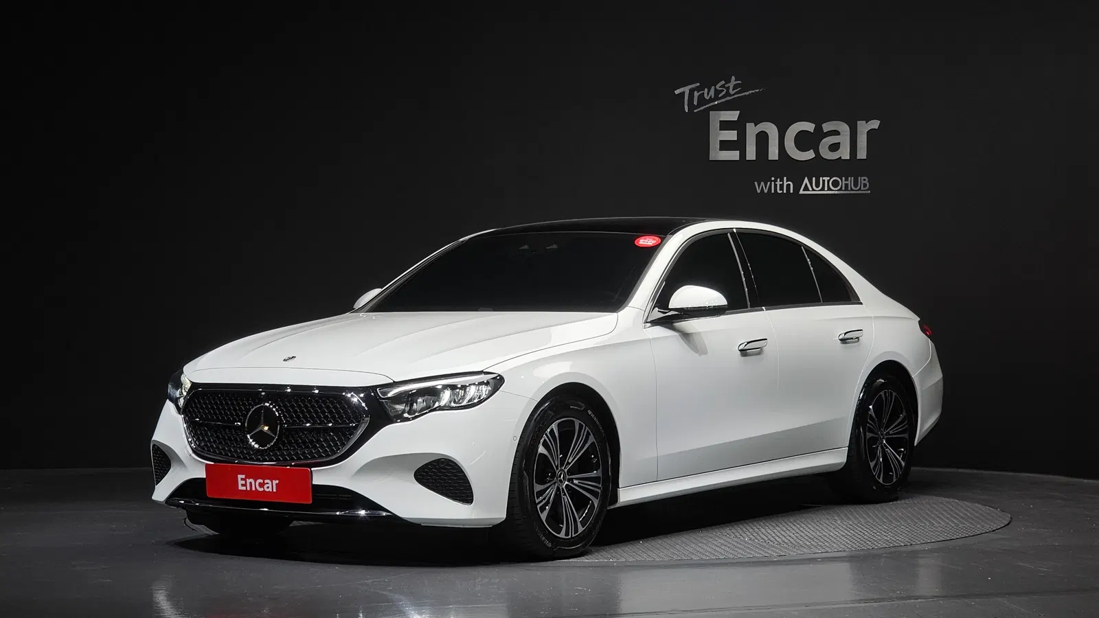 Mercedes-Benz Classe E E200 Avantgarde (W214) 2025 — photo 1 sur 20