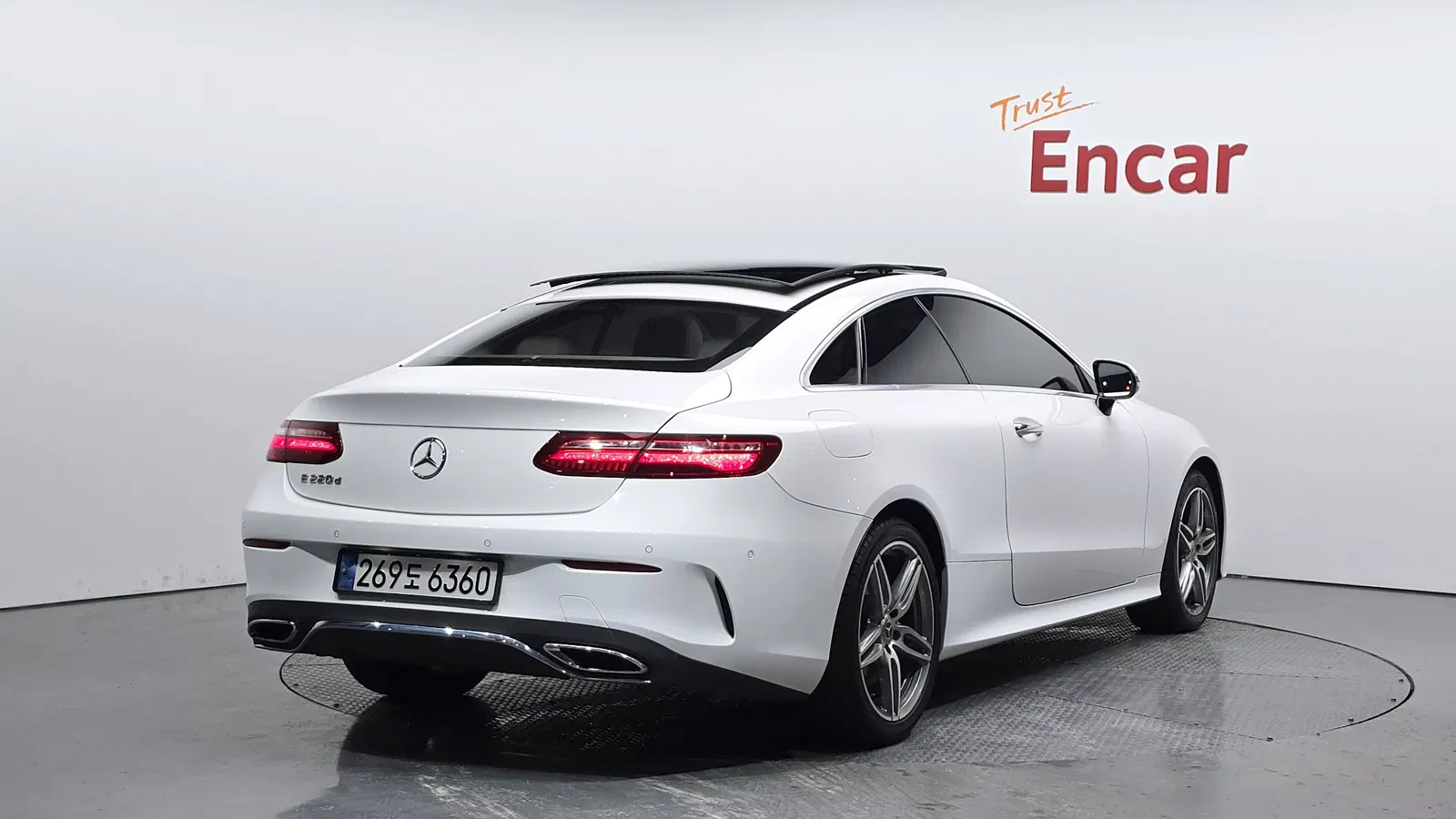 Mercedes-Benz Classe E E220d Coupé (W213) 2019 — photo 1 sur 31