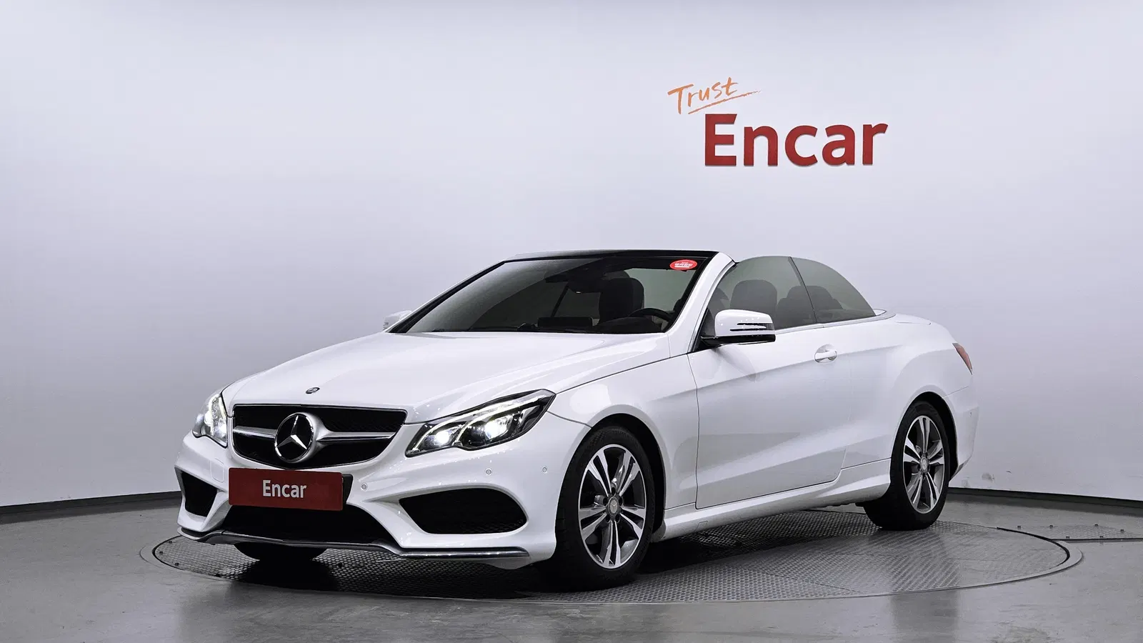 Mercedes-Benz Classe E E200 Cabriolet (W212) 2014 — photo 1 sur 25