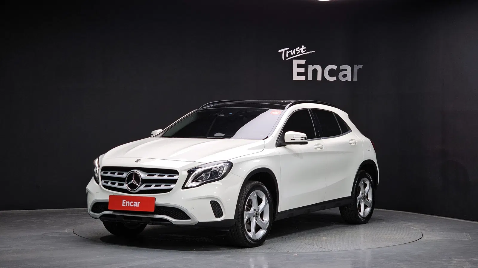 Mercedes-Benz GLA GLA220 (X156) 2018 — photo 1 sur 33