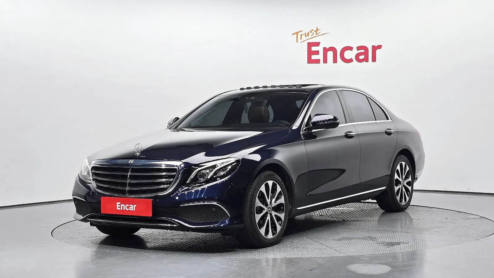 Mercedes-Benz Classe E E220d Exclusive (W213) 2019 — photo 1 sur 20