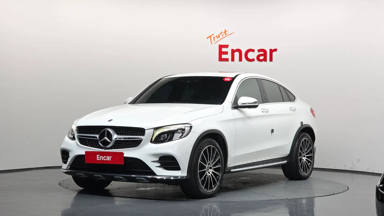 Mercedes-Benz GLC AMG Line · GLC300 4MATIC Coupé (X253) 2019 — photo 1 sur 33