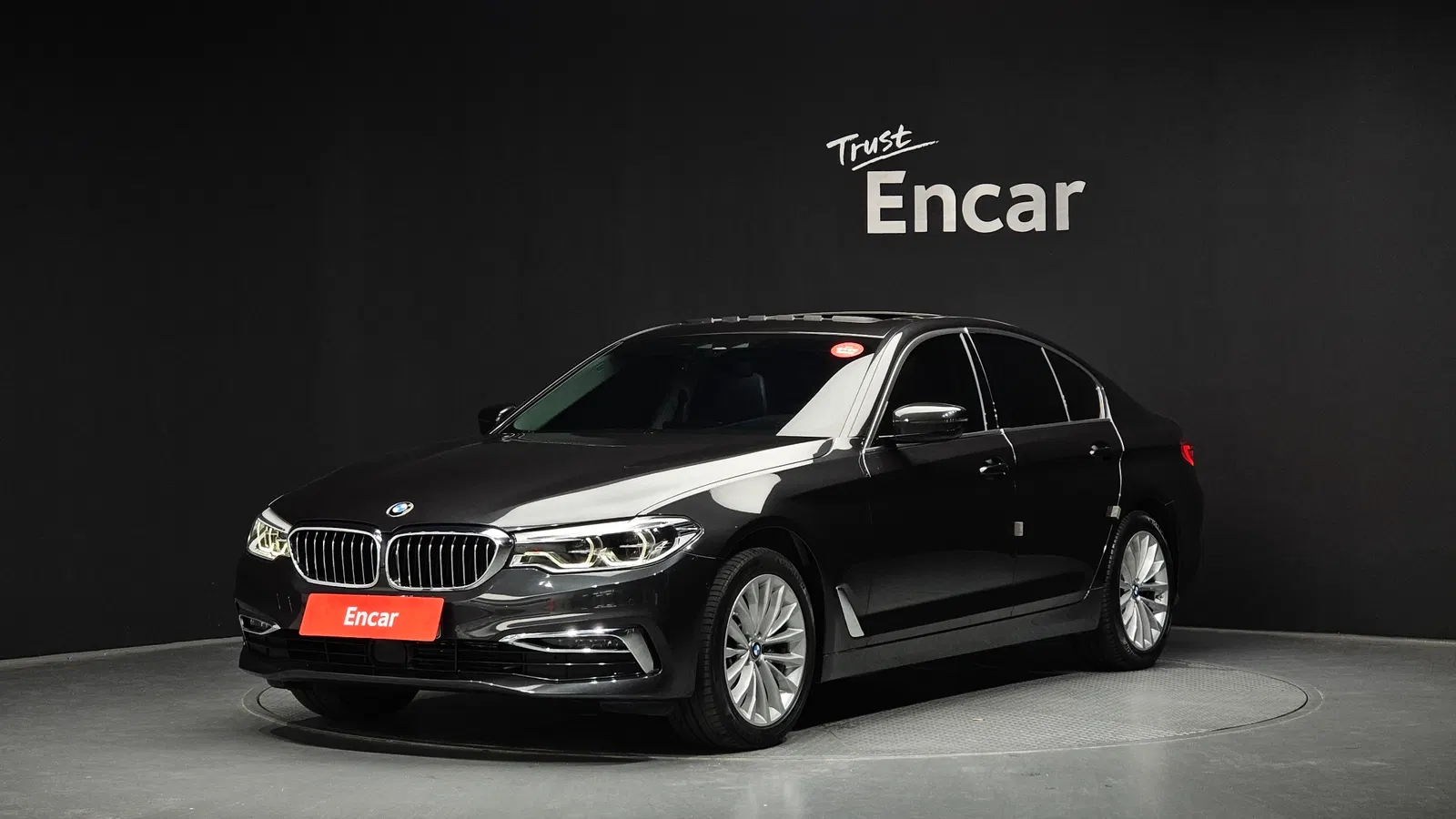 BMW Série 5 (G30) 520d xDrive Luxury Plus 2019 — photo 1 sur 38