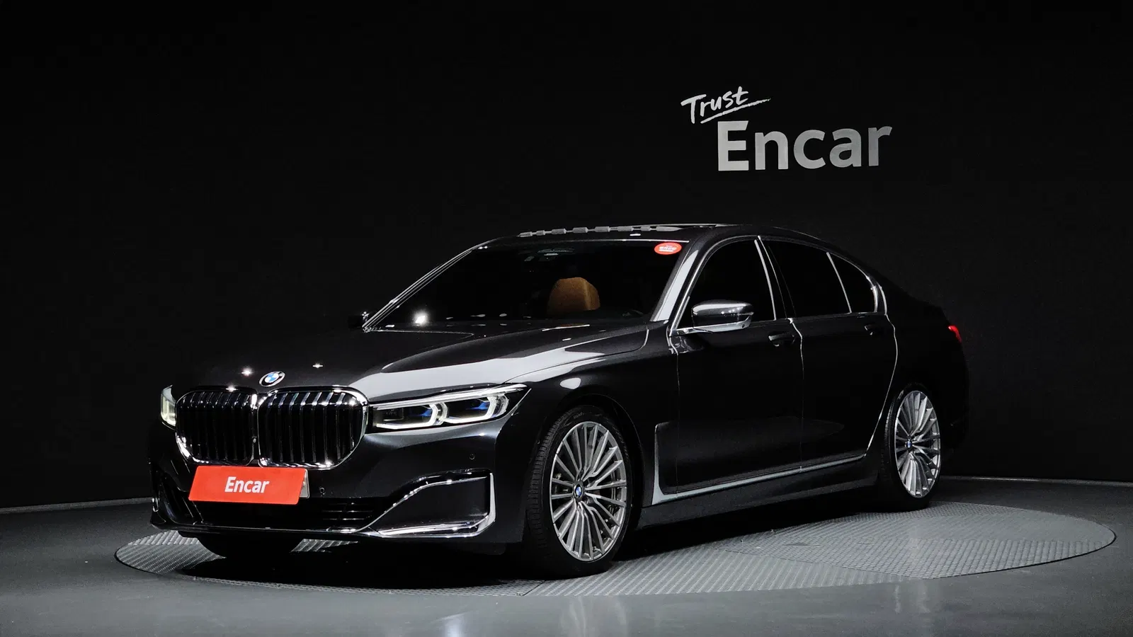 BMW Série 7 (G11) 740i Design Pure Excellence 2021 — photo 1 sur 34