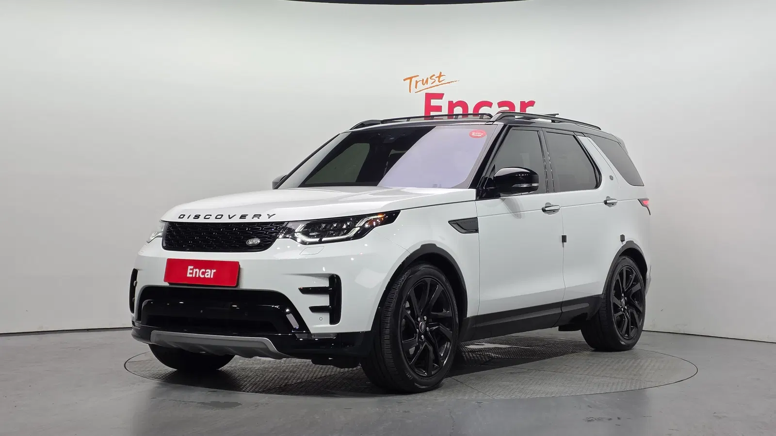 Land Rover Discovery 5 3.0 TD6 Launch Edition 2017 — photo 1 sur 35