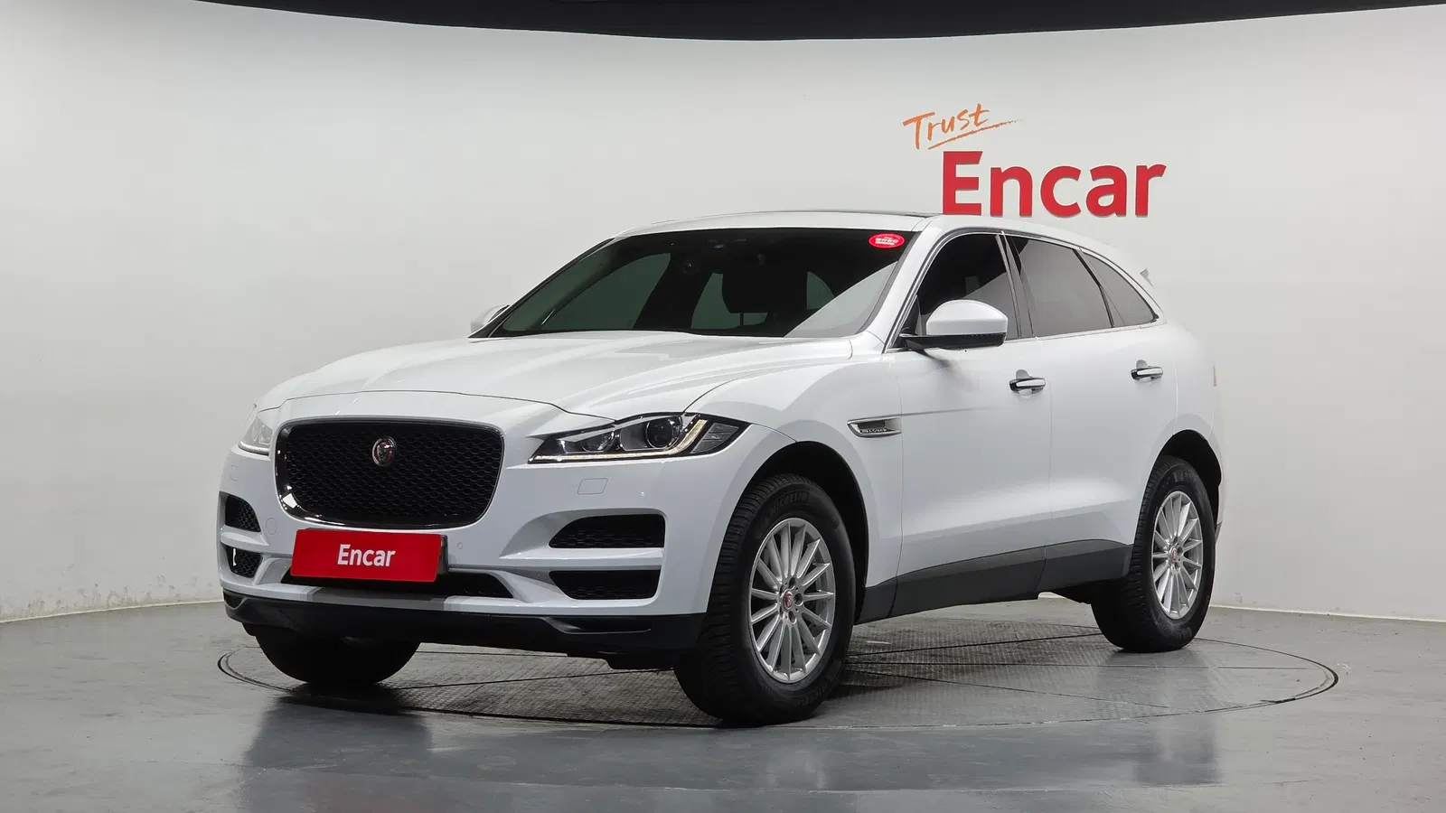 Jaguar F-PACE 20d Prestige 2018 — photo 1 sur 32