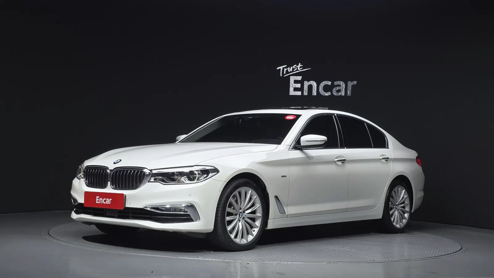 BMW Série 5 (G30) 530d Luxury Plus 2018 — photo 1 sur 41