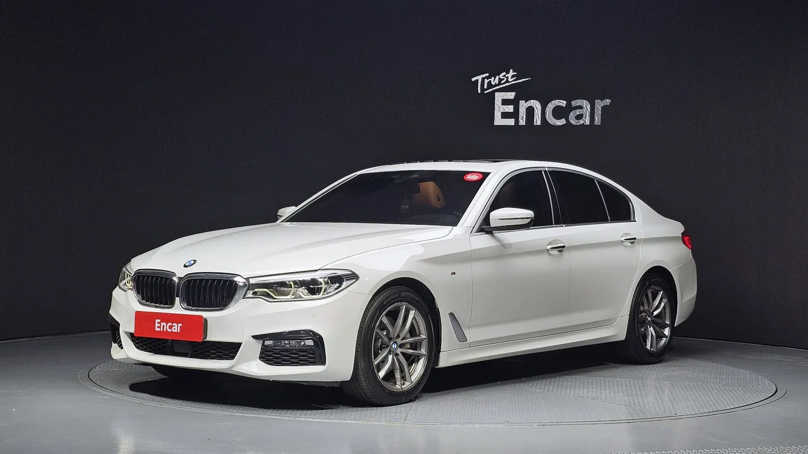 BMW Série 5 (G30) 520d xDrive M Sport 2018 — photo 1 sur 32