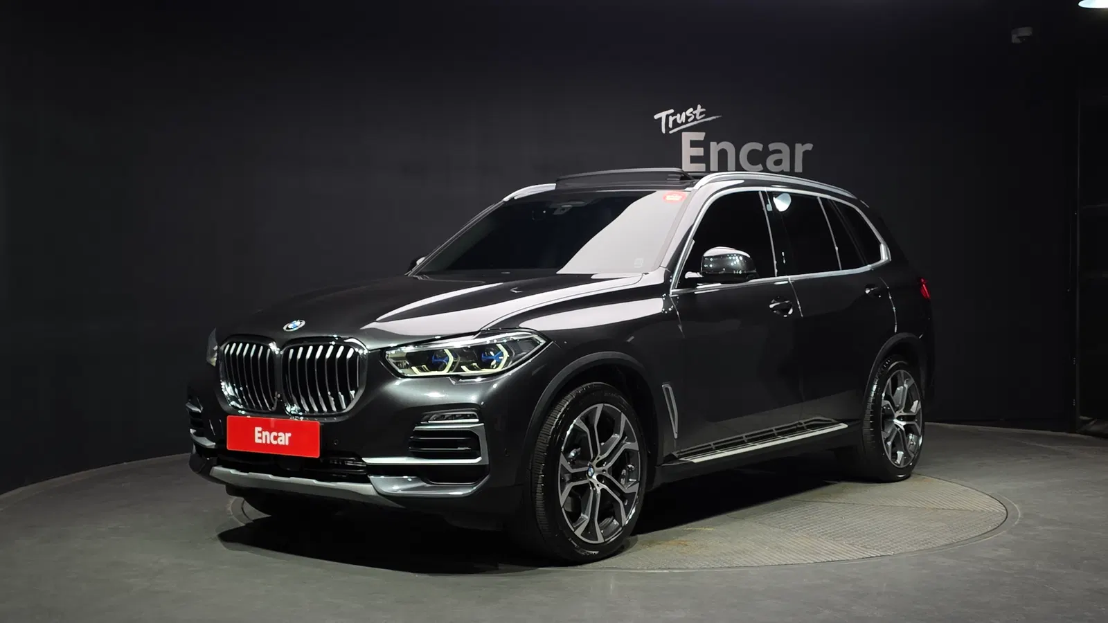 BMW X5 (G05) xDrive 40i xLine 2021 — photo 1 sur 36