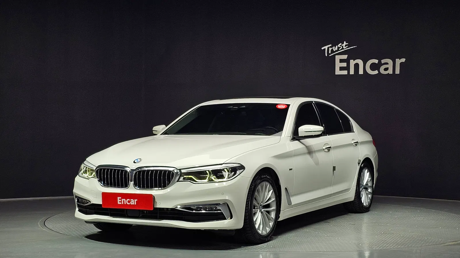 BMW Série 5 (G30) 520d xDrive Luxury Plus 2018 — photo 1 sur 32