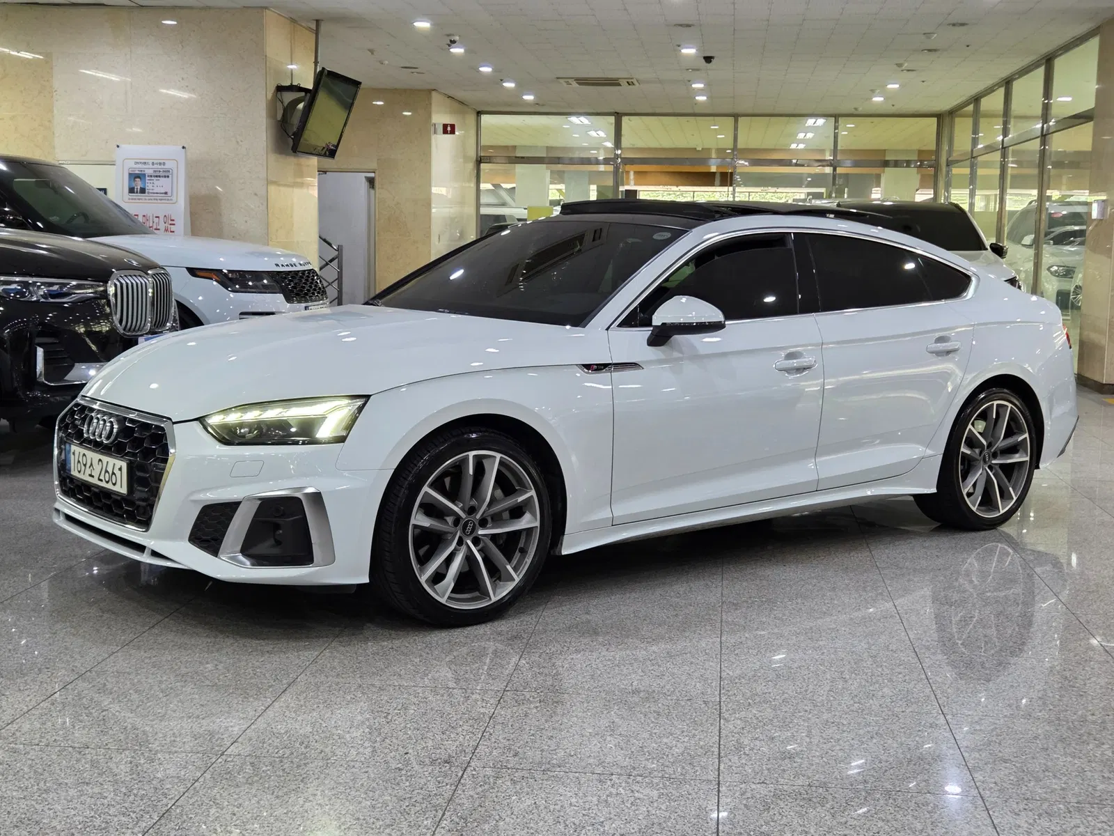 Audi A5 (F5) 45 TFSI Quattro Premium Sportback 2021 — photo 1 sur 26