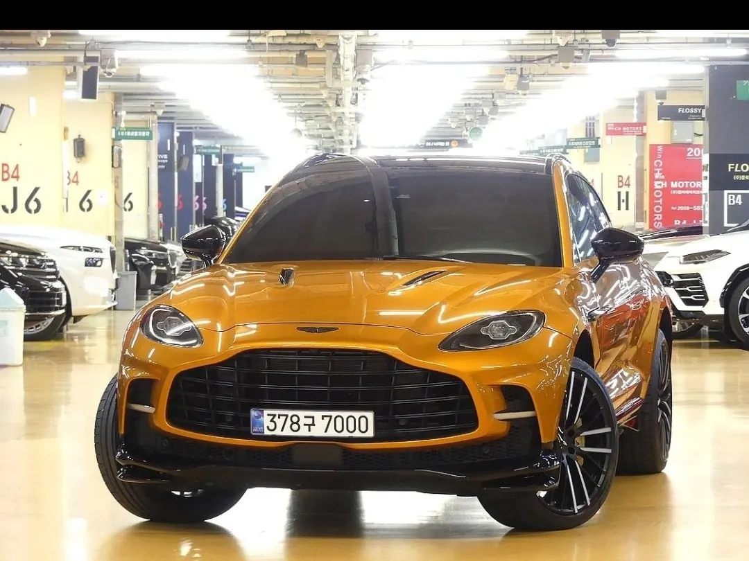 Aston Martin DBX 4.0 V8 707 2023 — photo 1 sur 25