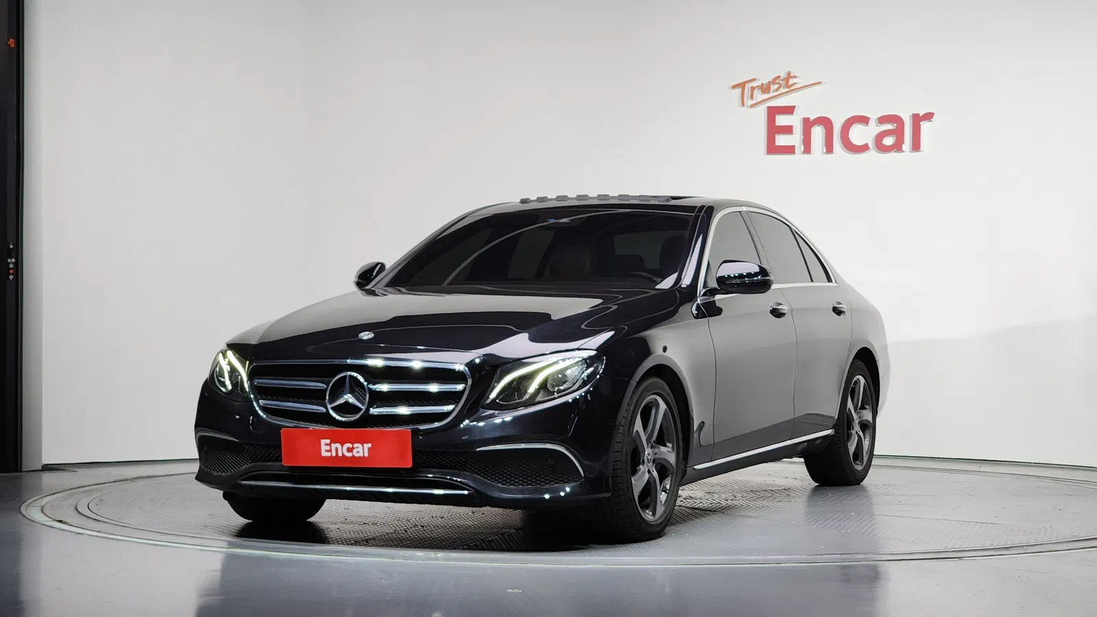 Mercedes-Benz Classe E E250 Avantgarde (W213) 2020 — photo 1 sur 20