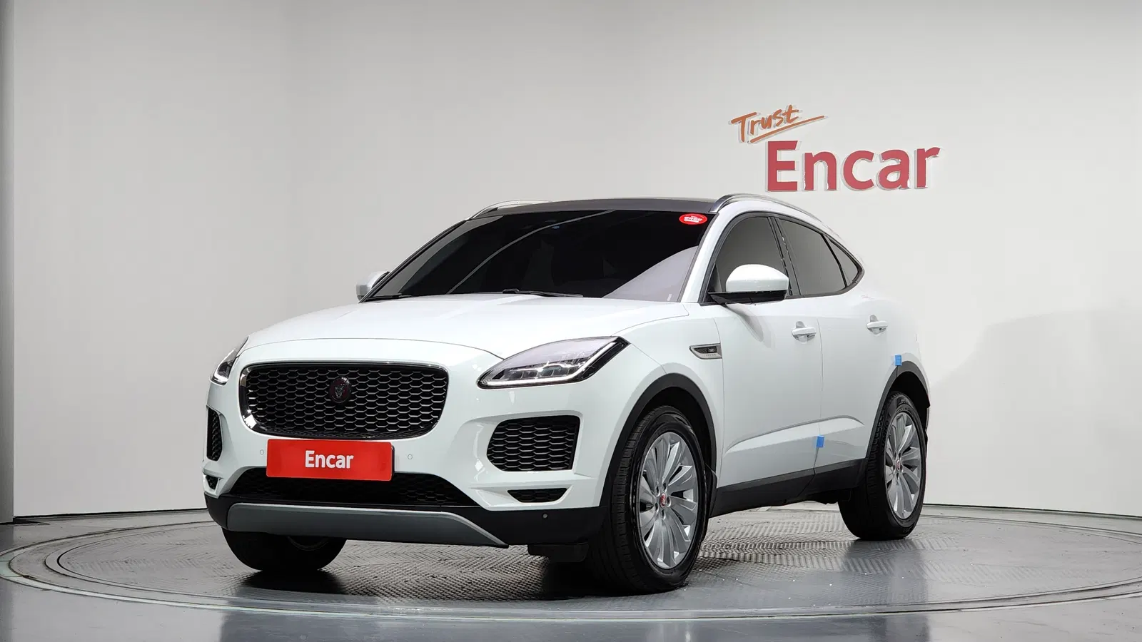 Jaguar E-PACE D180 SE 2020 — photo 1 sur 20