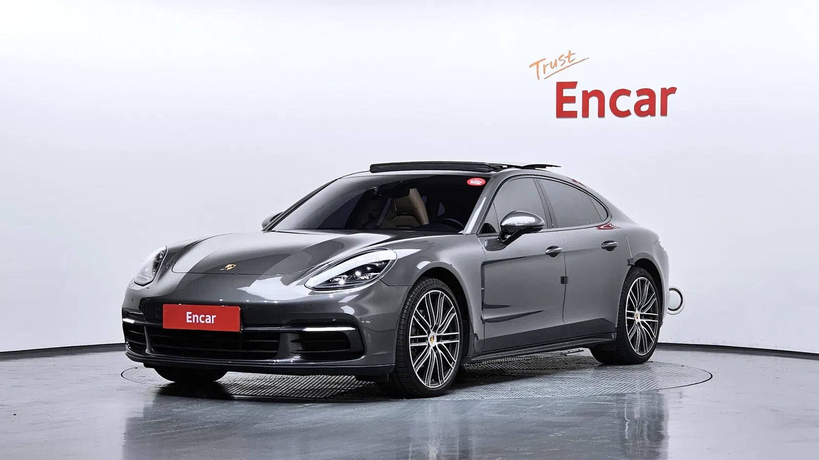 Porsche Panamera (971) 3.0 AWD 2018 — photo 1 sur 44