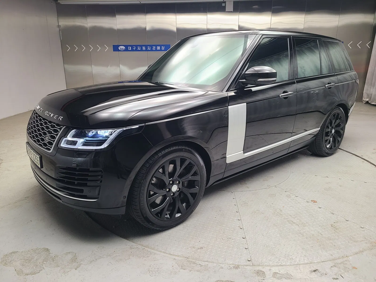 Land Rover Range Rover 4e génération D350 Vogue SE Diesel 2021 — photo 1 sur 26