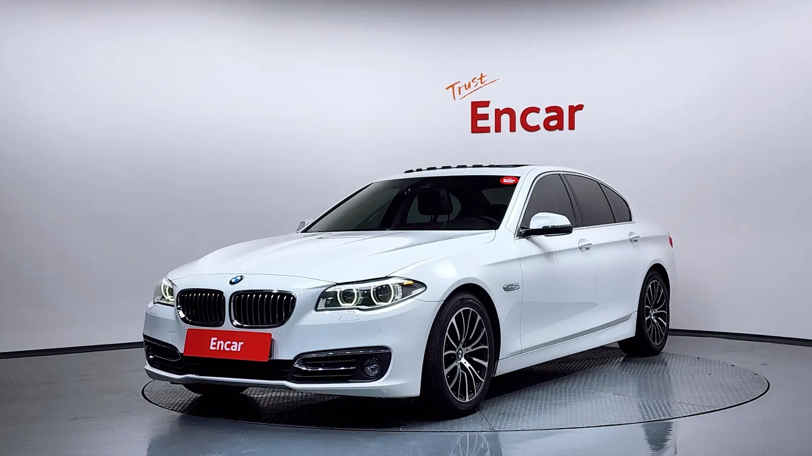 BMW Série 5 (F10) 520d Luxury 2014 — photo 1 sur 20