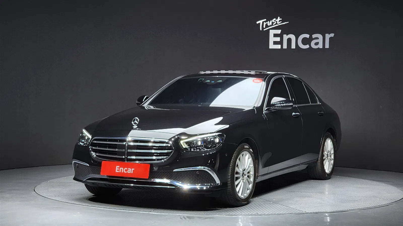 Mercedes-Benz Classe E E250 Exclusive (W213) 2021 — photo 1 sur 20