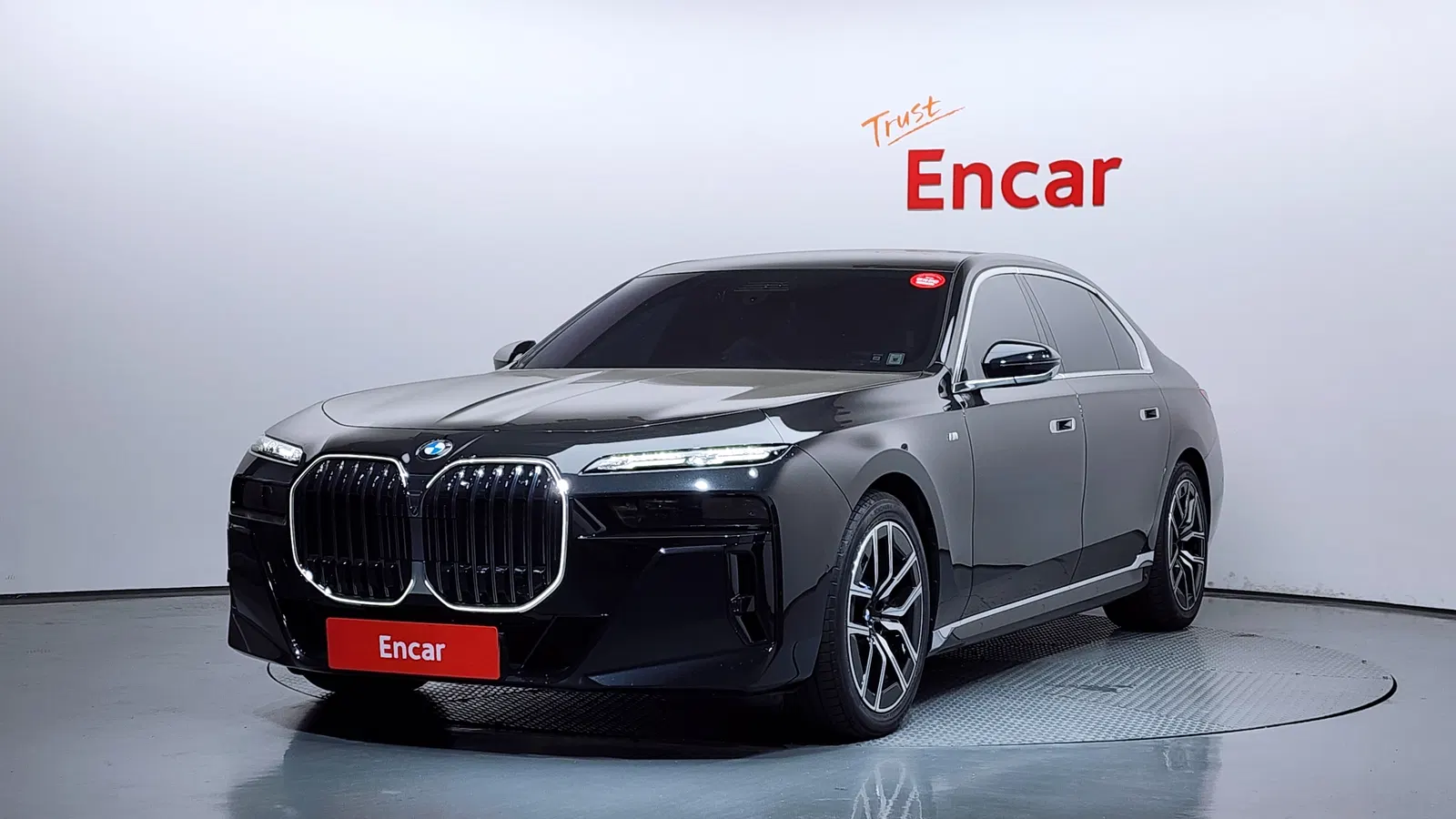 BMW Série 7 (G70) 740i xDrive M Sport 2025 — photo 1 sur 37