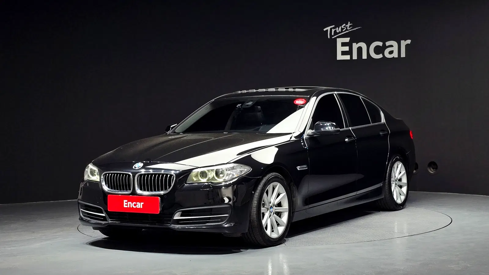 BMW Série 5 (F10) 528i 2015 — photo 1 sur 20
