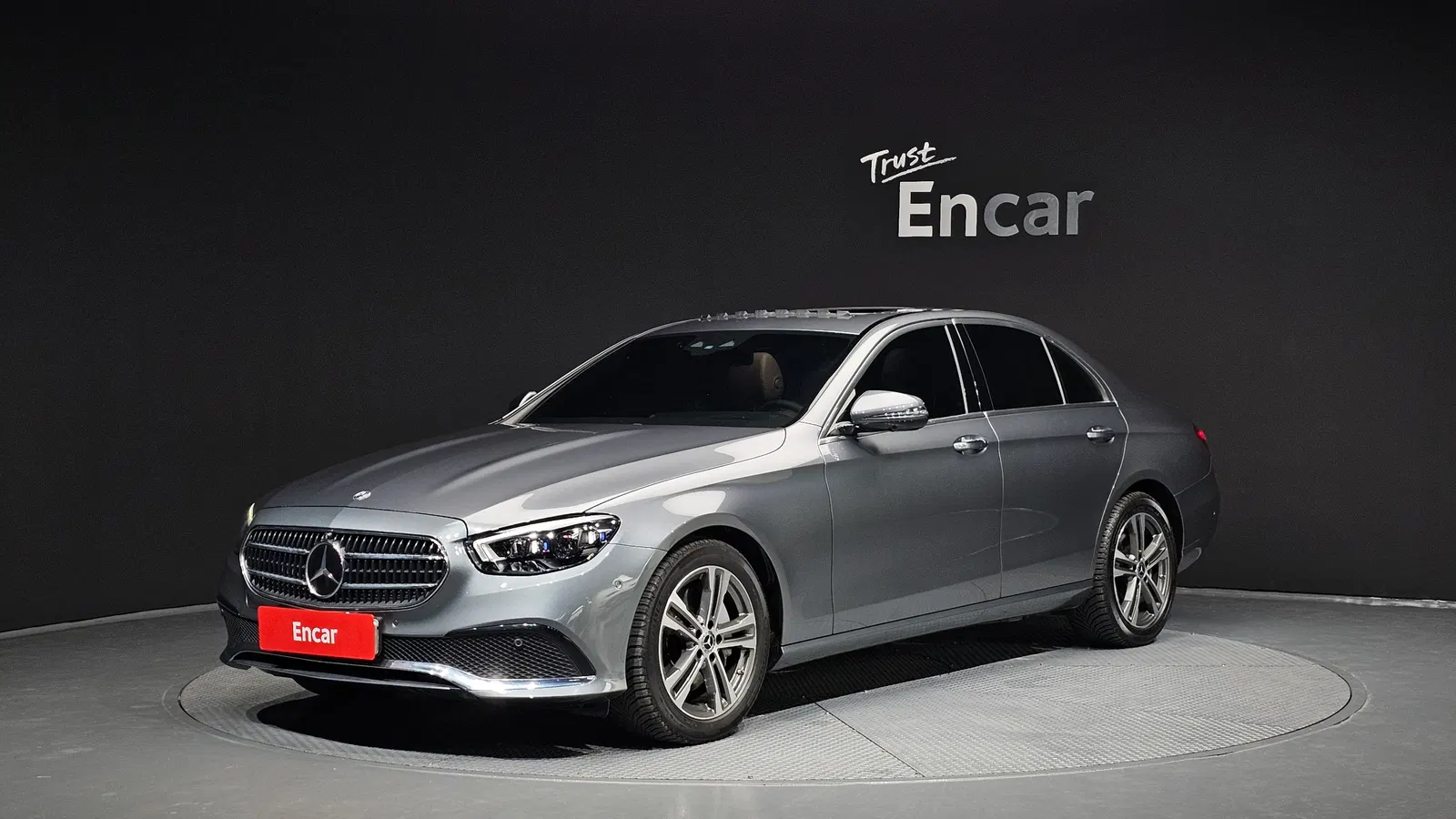 Mercedes-Benz Classe E E350 4MATIC Avantgarde (W213) 2022 — photo 1 sur 20