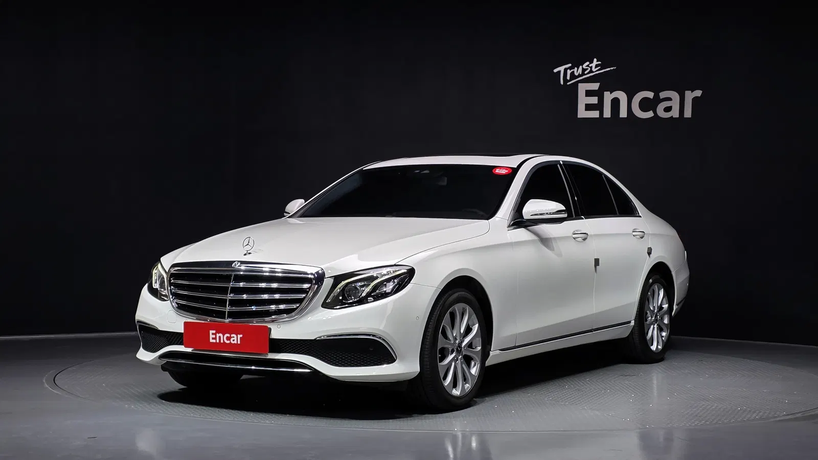 Mercedes-Benz Classe E E220d 4MATIC Exclusive (W213) 2019 — photo 1 sur 20