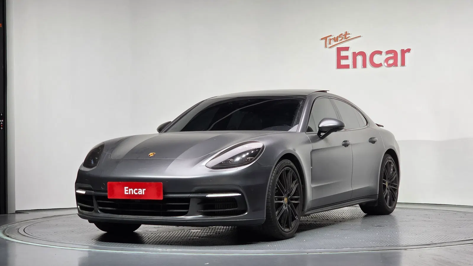 Porsche Panamera (971) 2.9 4S 2018 — photo 1 sur 41
