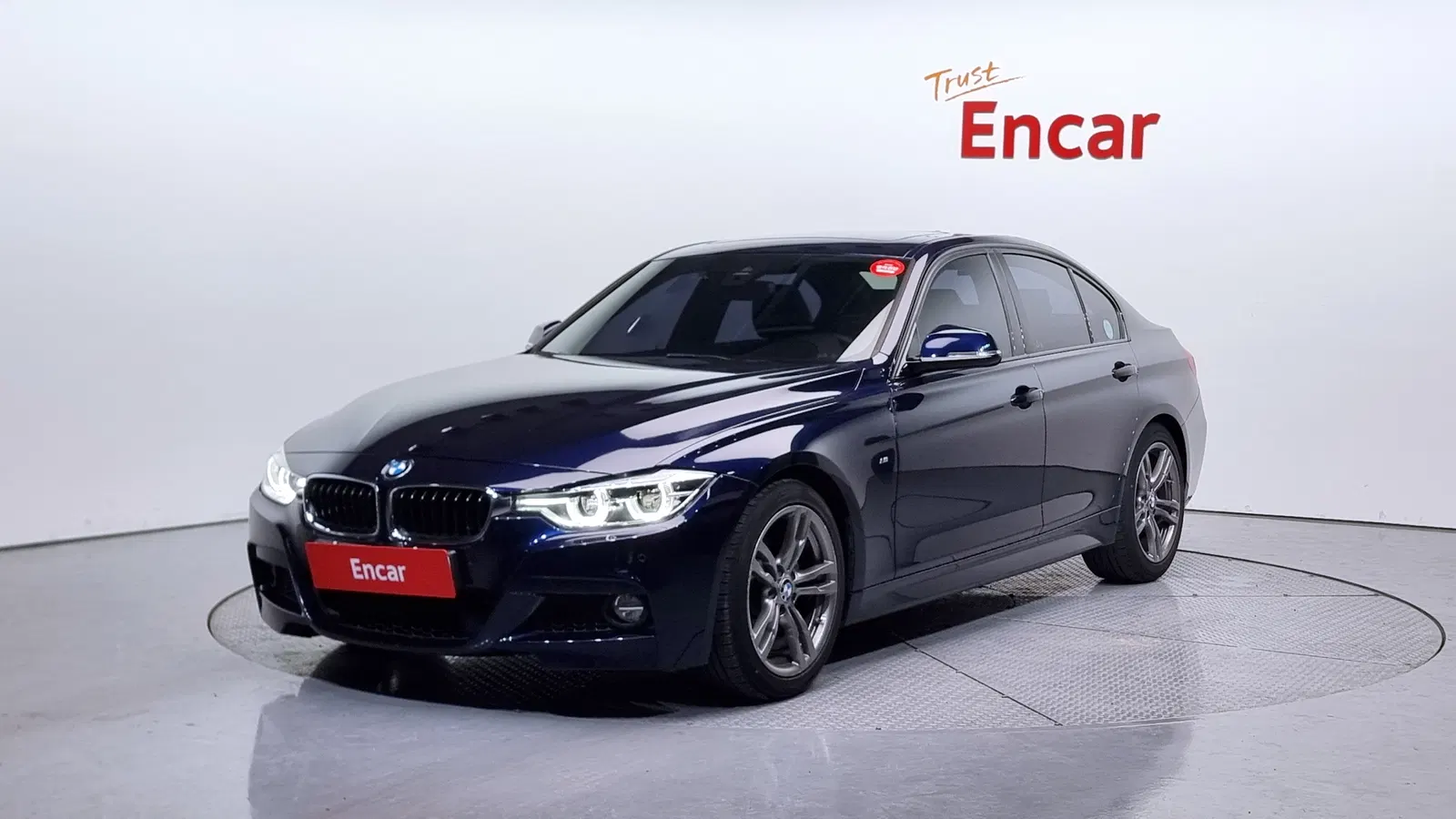 BMW Série 3 (F30) 320i M Sport 2018 — photo 1 sur 8