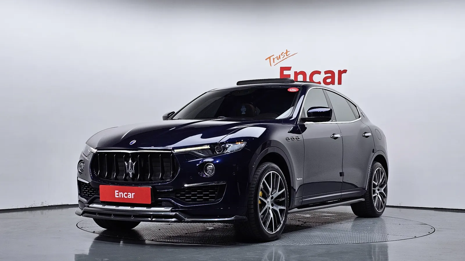 Maserati Levante 3.0 S AWD GranLusso 2019 — photo 1 sur 38