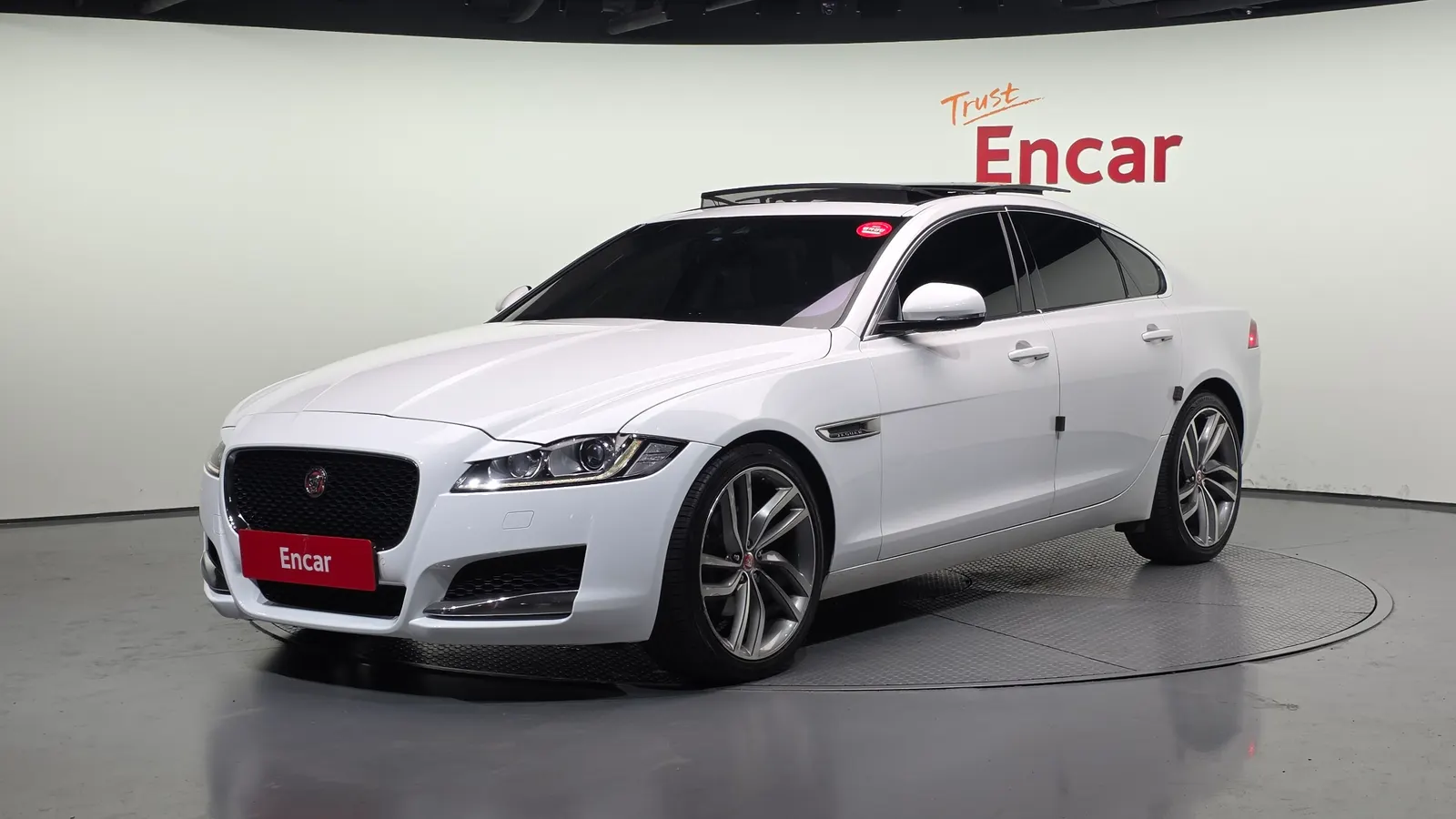 Jaguar XF (X260) 20d Prestige AWD 2017 — photo 1 sur 20