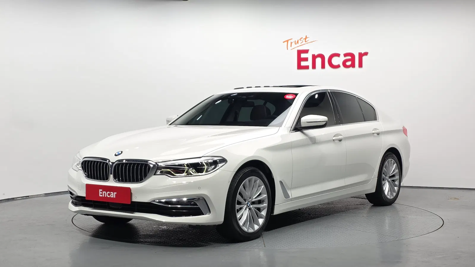 BMW Série 5 (G30) 530i xDrive Luxury Plus 2020 — photo 1 sur 31