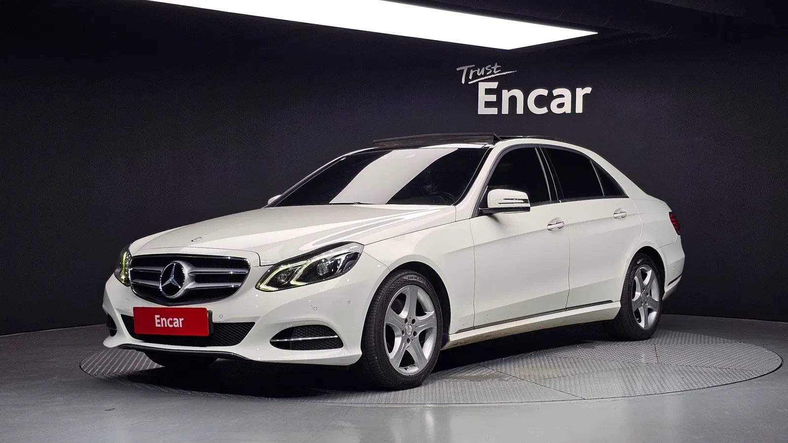 Mercedes-Benz Classe E E250 CDI 4MATIC (W212) 2014 — photo 1 sur 20