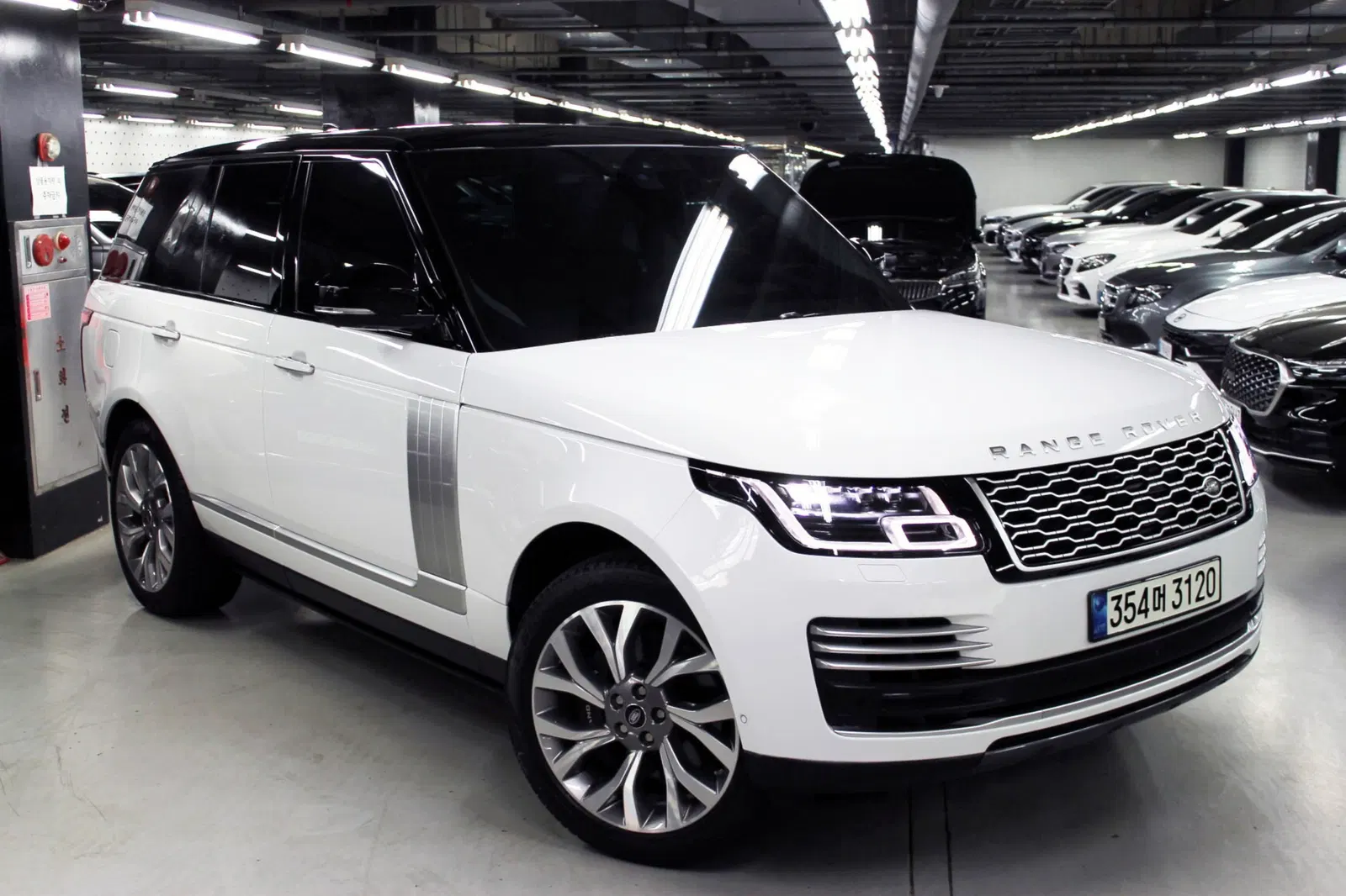 Land Rover Range Rover 4e génération 5.0 SC AB 2020 — photo 1 sur 26
