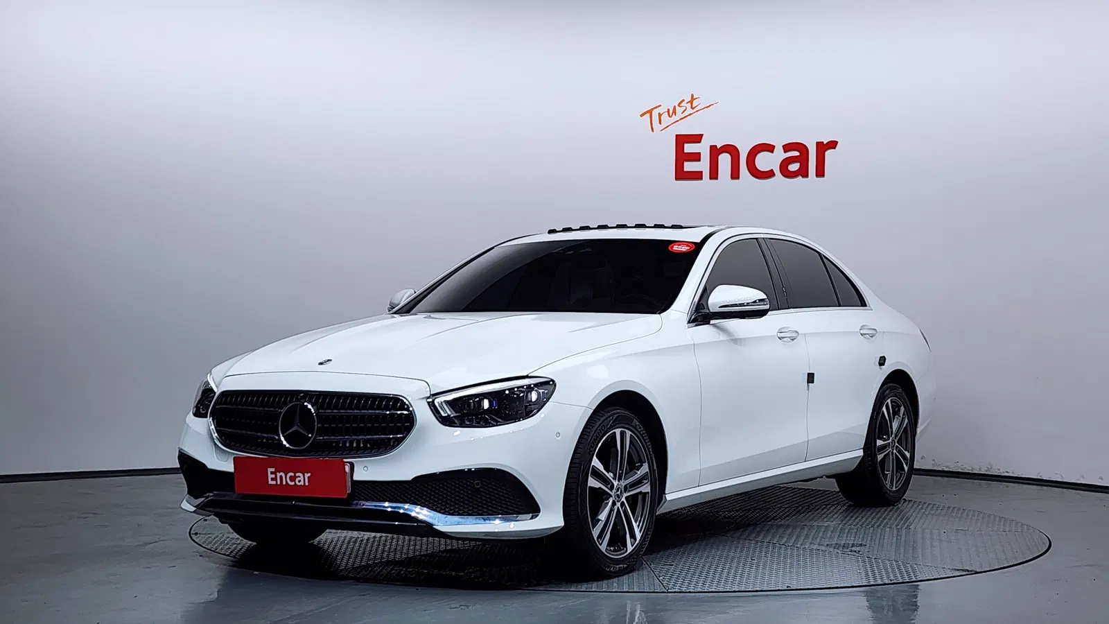 Mercedes-Benz Classe E E350 4MATIC Avantgarde (W213) 2022 — photo 1 sur 35