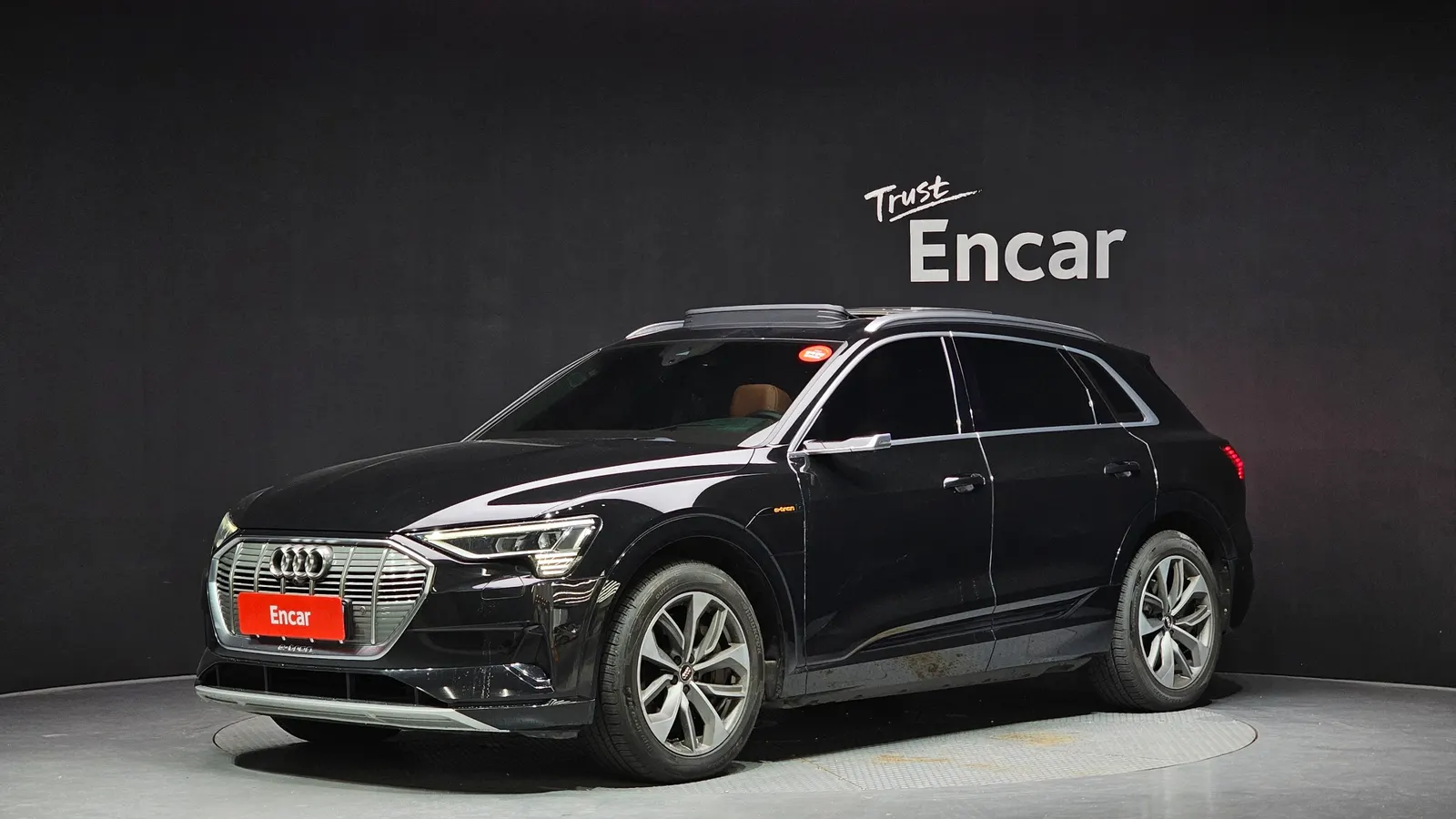 Audi e-tron 55 Quattro 2020 — photo 1 sur 20