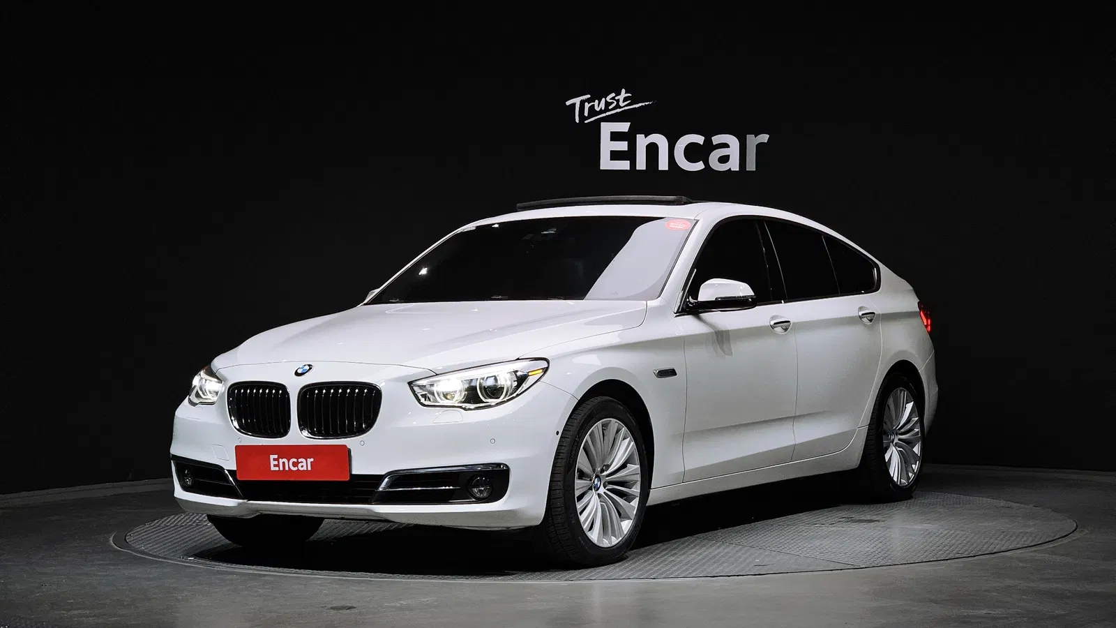 BMW Série 5 GT (F07) GT 30d xDrive 2014 — photo 1 sur 26