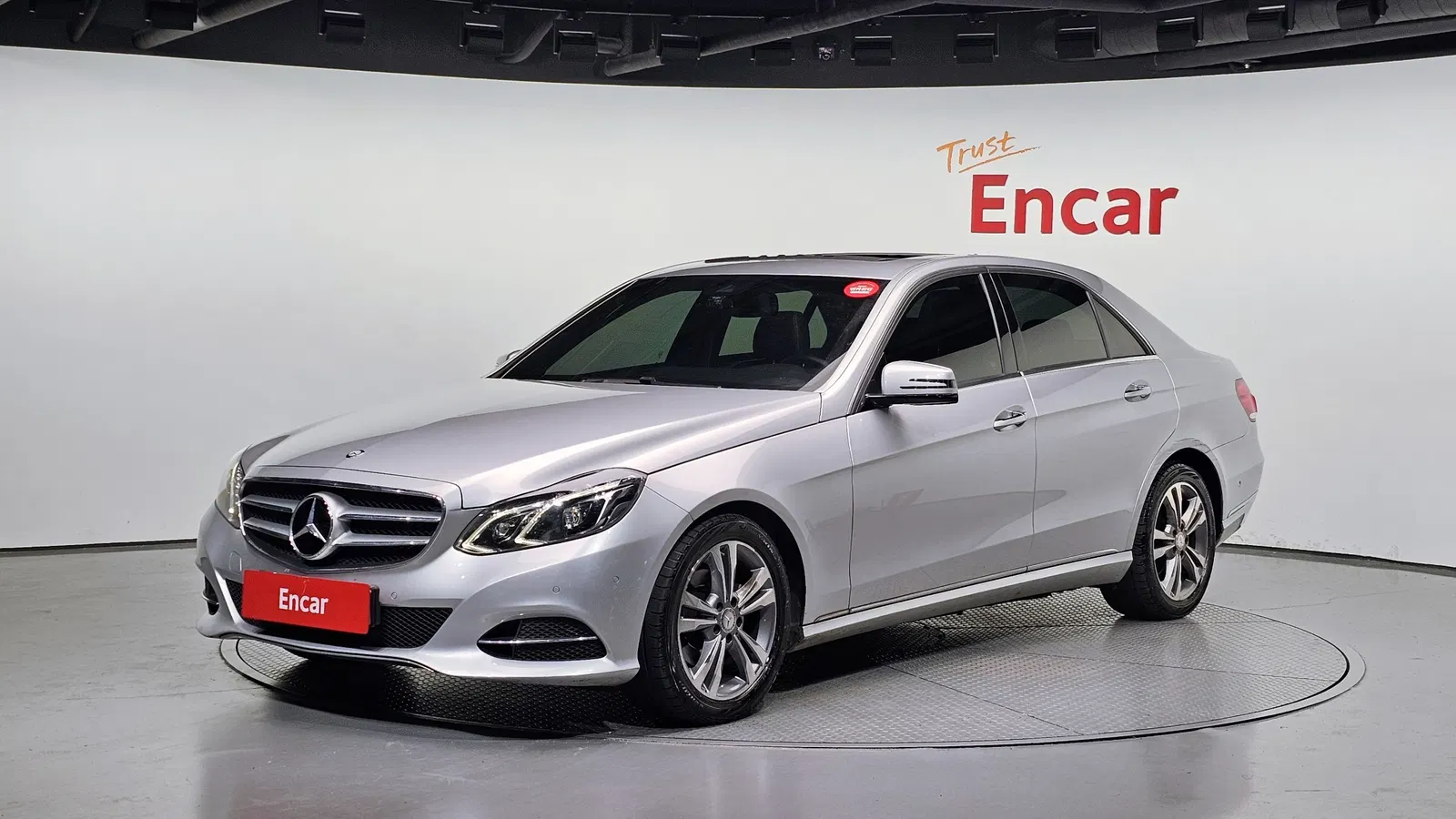 Mercedes-Benz Classe E E220 BlueTEC Avantgarde (W212) 2016 — photo 1 sur 20