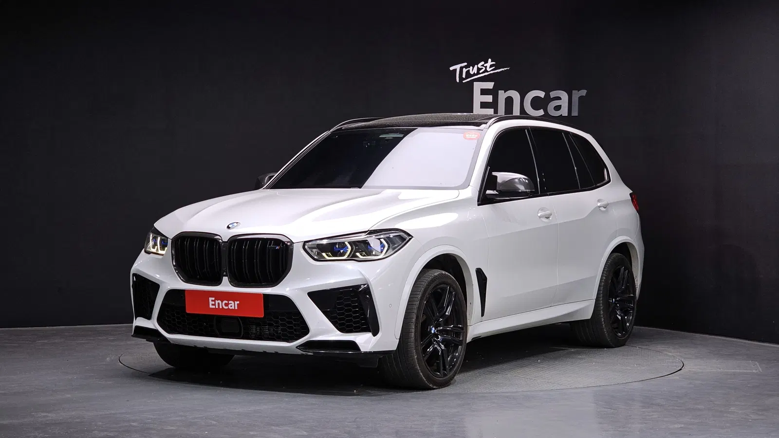 BMW X5M (G05) 4.4 2020 — photo 1 sur 36