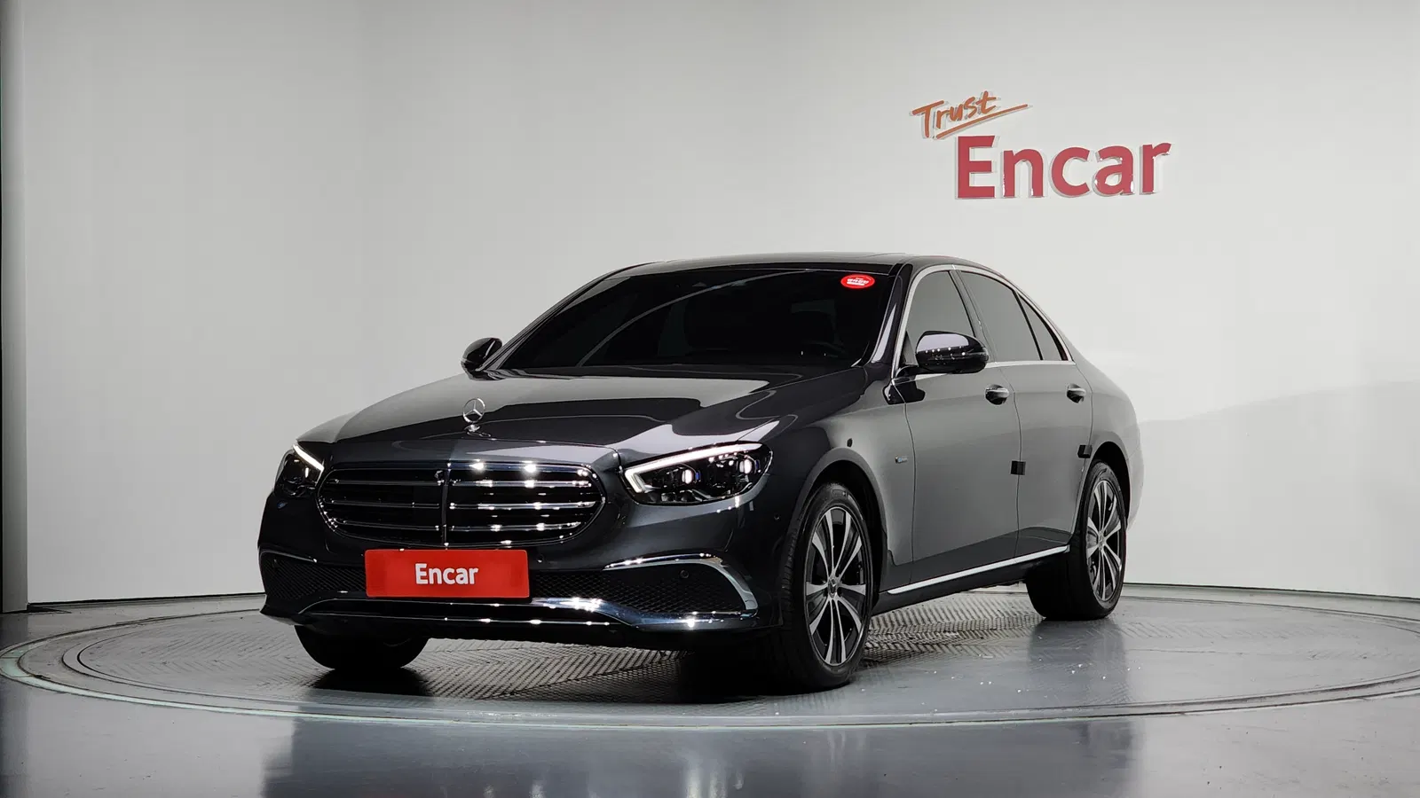 Mercedes-Benz Classe E E300e 4MATIC Exclusive (W213) 2021 — photo 1 sur 8