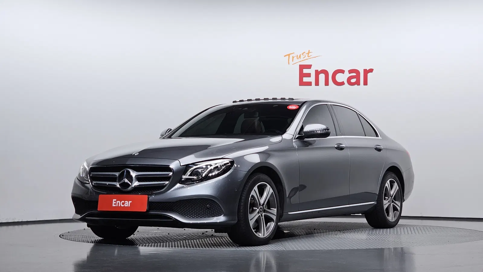 Mercedes-Benz Classe E E220d Avantgarde (W213) 2019 — photo 1 sur 34