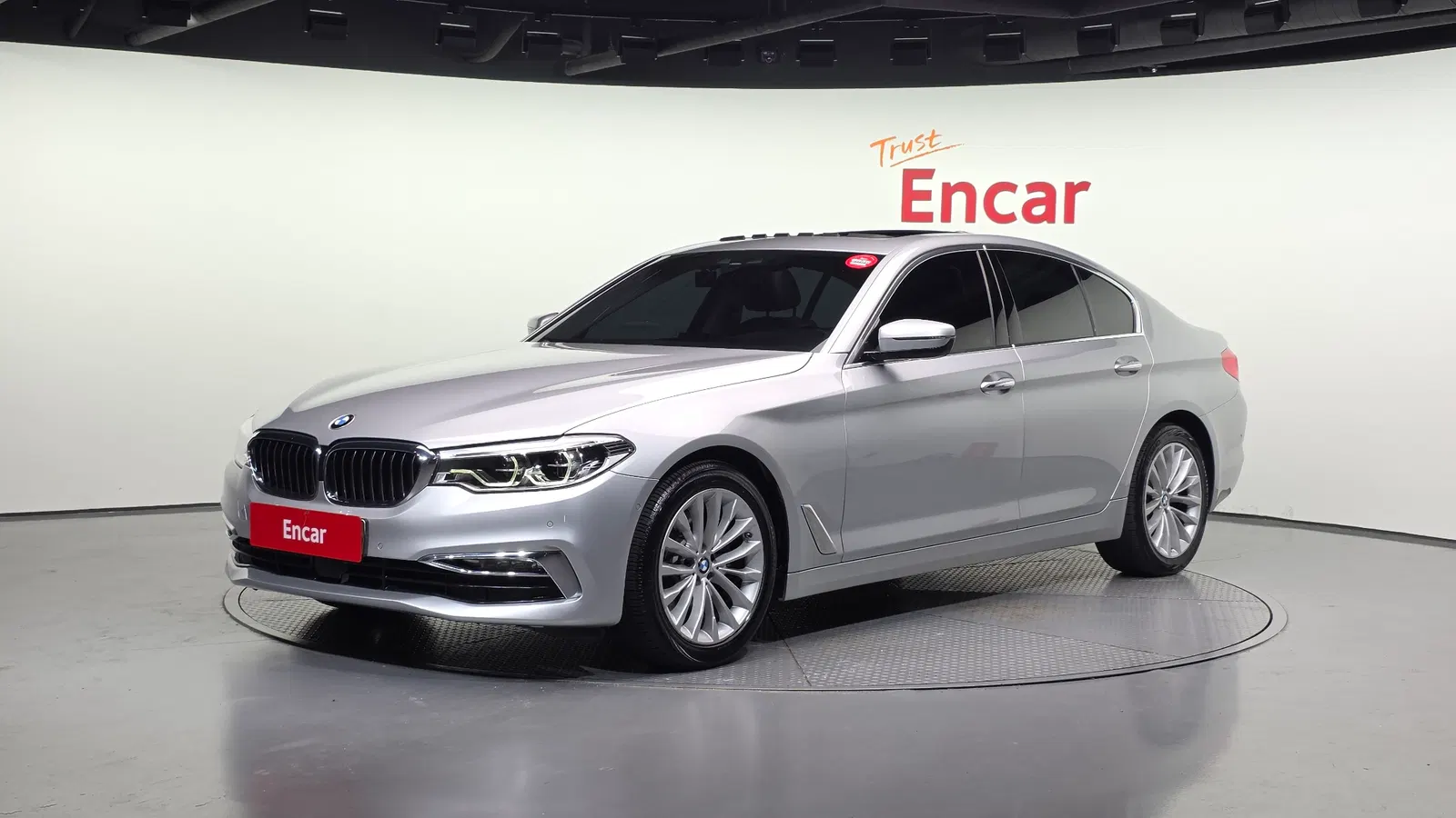 BMW Série 5 (G30) 520d Luxury Special Edition 2018 — photo 1 sur 20