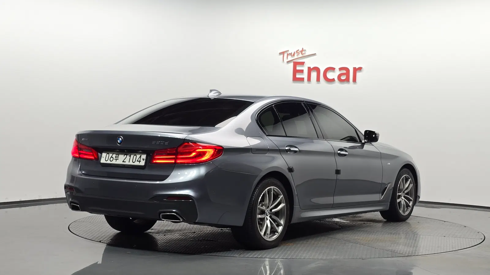 BMW Série 5 (G30) 520d M Sport Plus 2017 — photo 1 sur 32